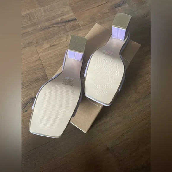 URBAN OUTFITTERS-NWT/Box Women's Quilted Lavender Sandals - Picture 6 of 16